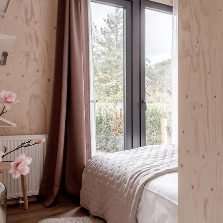 Ultiem Ontspannen In Luxe En Design Ingericht Tiny House Onyx In Bosrijke Omgeving