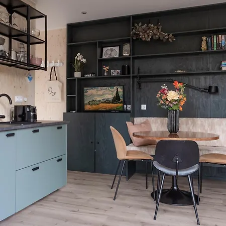 Semesterbostad Ultiem Ontspannen In Luxe En Design Ingericht Tiny House Onyx In Bosrijke Omgeving *